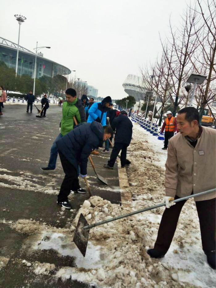 一场雪，九游体育美得不要不要的 但最美的风景还是他们(图6)