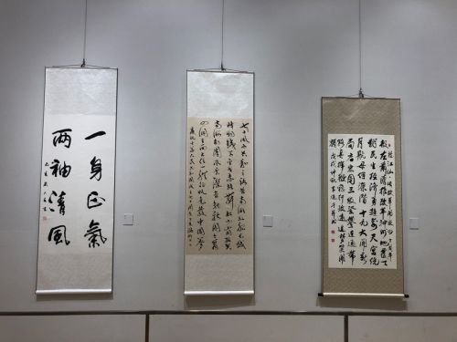 九游体育组织参观廉政书画作品展(图4) 九游体育组织参观廉政书画作品展(图4)