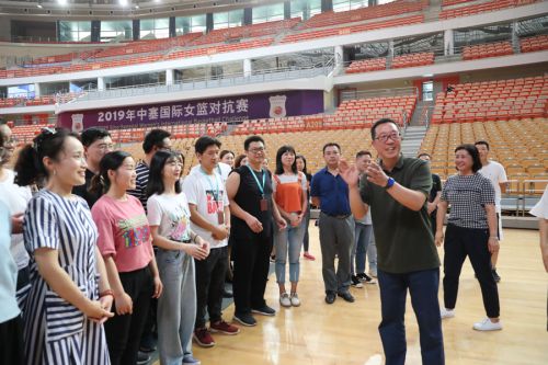 区总工会为九游体育“送清凉”