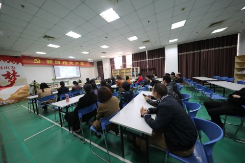 拿起手机当记者 ▏九游体育举办手机摄影专题培训(图1)