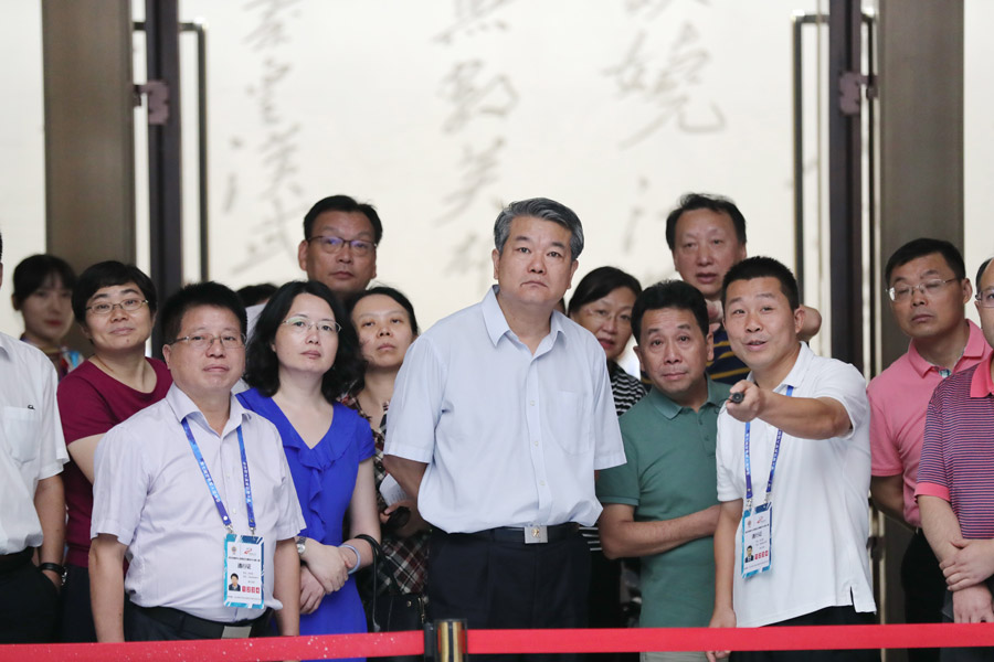 李兵调研九游体育