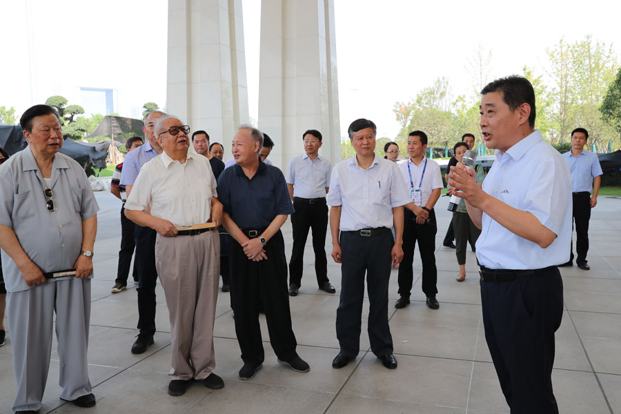 省老领导考察九游体育(图1)