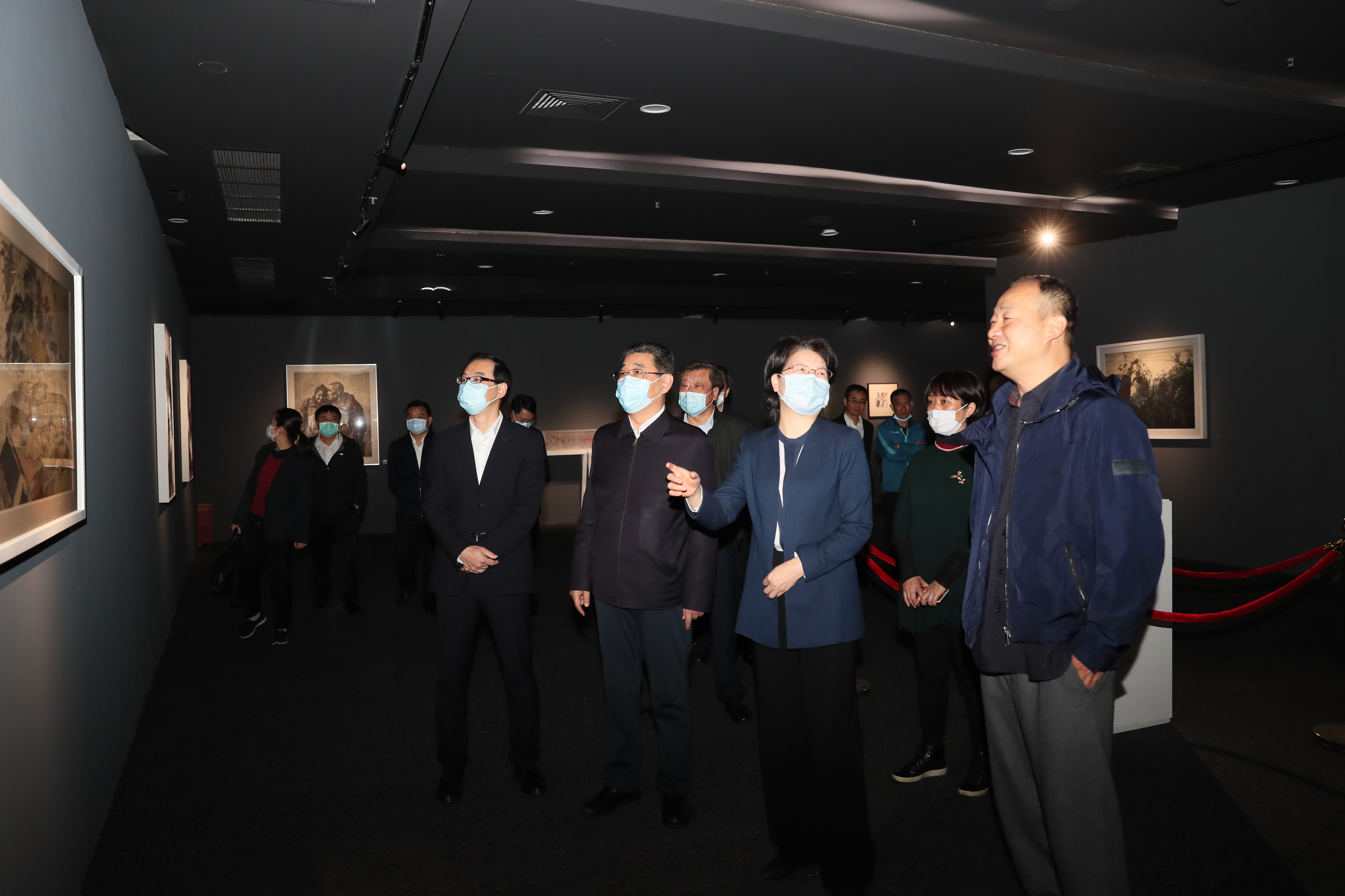 副省长肖菊华来公司调研：九游体育在做好军运会“后半篇文章”中具有标杆意义(图5)